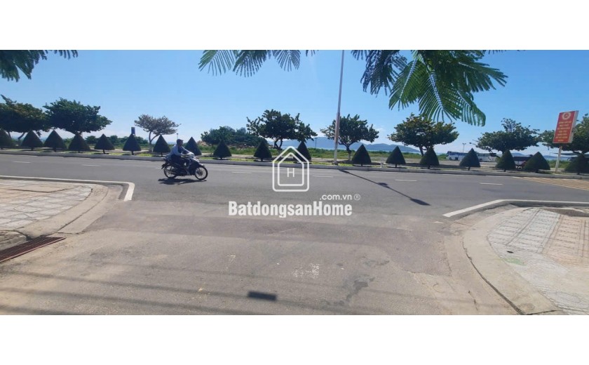 Đất hòn đỏ ven biển nha trang – cách biển 30m, gần hòn chồng, giá đầu tư 5,95 tỷ